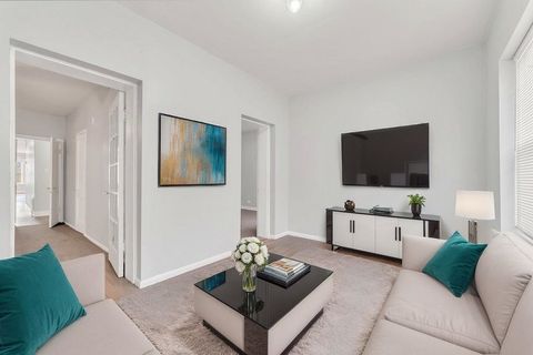 Tiny photo for 8012 S Essex Avenue #3S, Chicago, IL 60617 (MLS # 12491116)