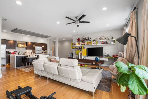 Tiny photo for 1317 N Larrabee Street #402, Chicago, IL 60610 (MLS # 12683539)