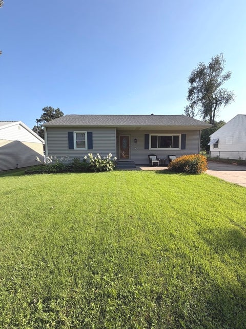 Photo of 1811 East Lane, Clinton, IA 52732 (MLS # 12740739)