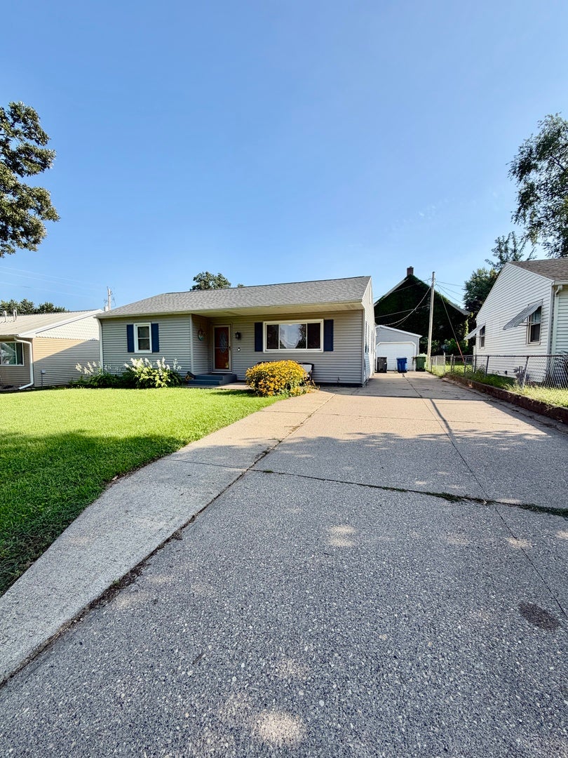 1811 East Lane