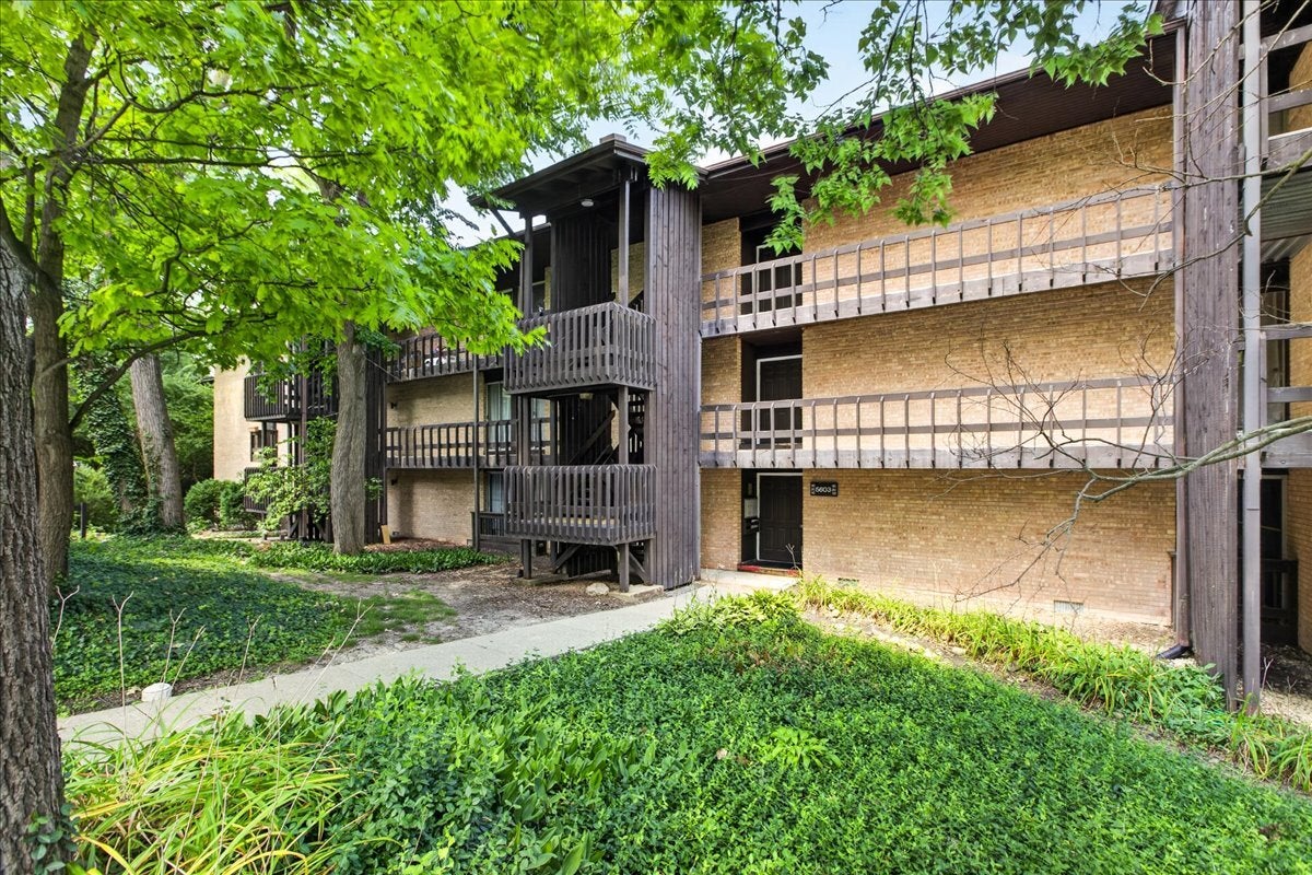 5603 Lakeside Drive 3C