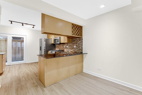 Tiny photo for 601 South Boulevard #E, Oak Park, IL 60302 (MLS # 12797514)