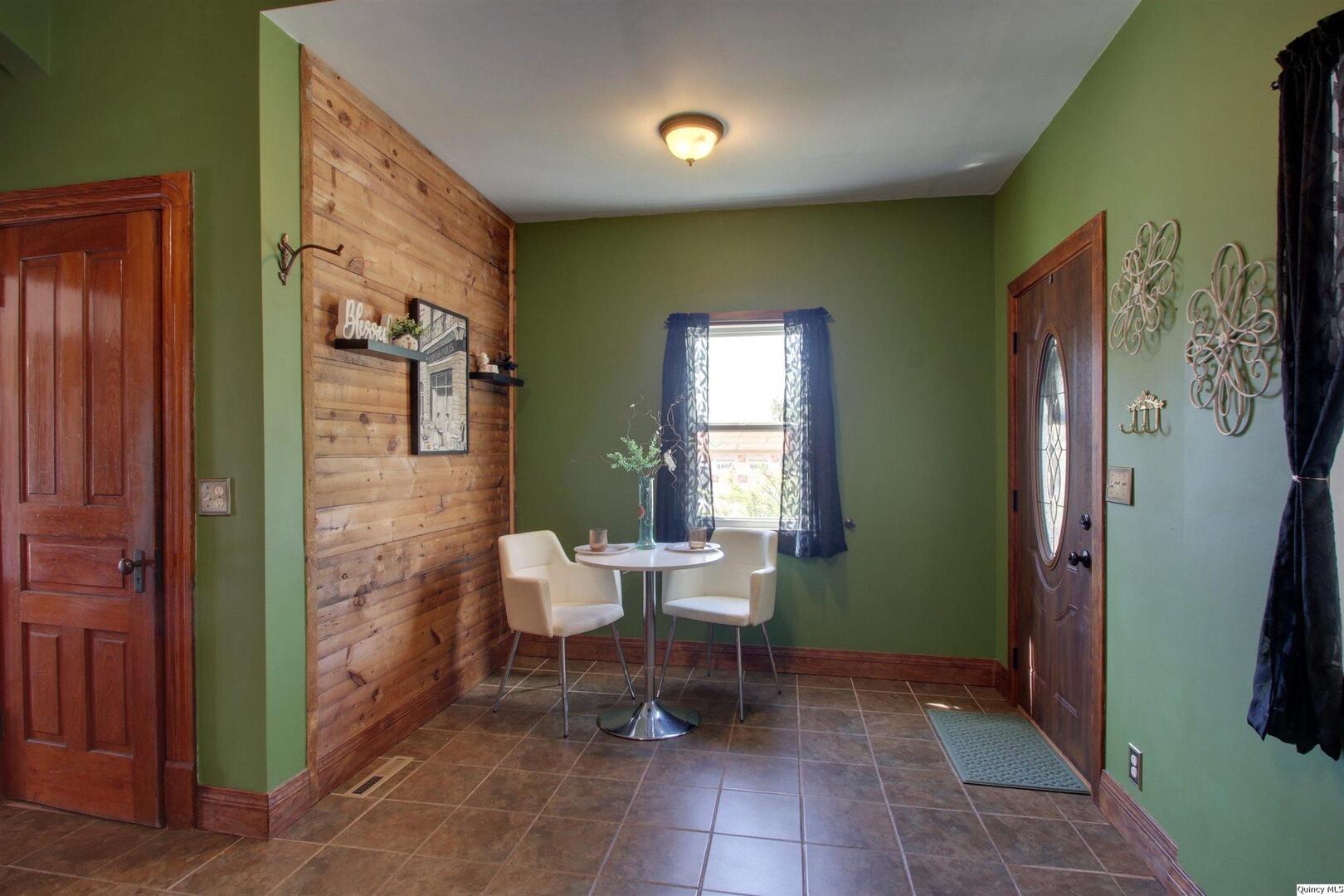 636 S 16th Street
