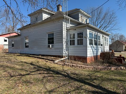 Tiny photo for 2000 1st Street, Eldorado, IL 62930 (MLS # 12578550)