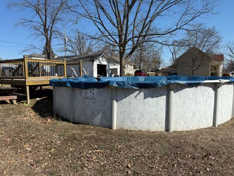 Tiny photo for 2000 1st Street, Eldorado, IL 62930 (MLS # 12578550)