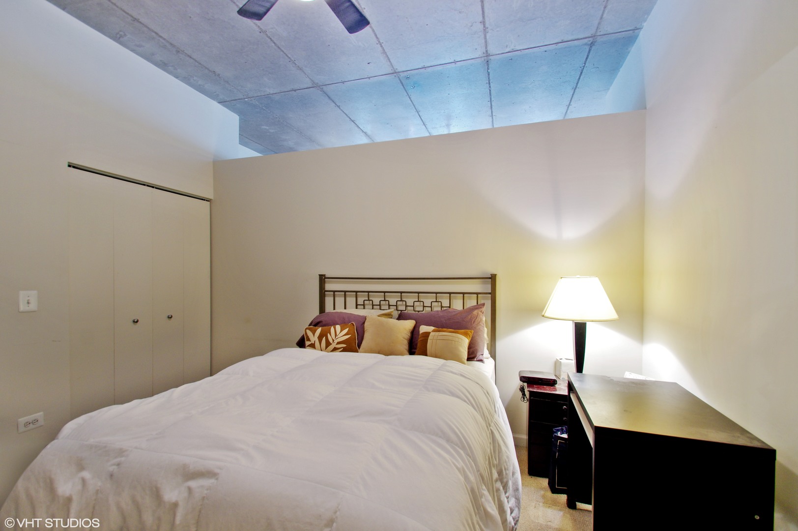 1122 W Catalpa Avenue 414