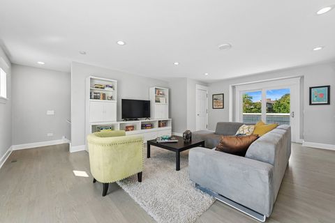 Tiny photo for 2661 N Dayton Street, Chicago, IL 60614 (MLS # 12484962)
