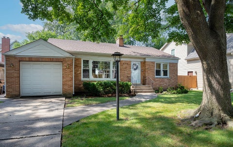 Tiny photo for 334 Spruce Street, Glenview, IL 60025 (MLS # 12749765)