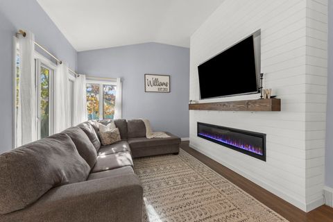 Tiny photo for 5924 Carpenter Street, Downers Grove, IL 60516 (MLS # 12494020)