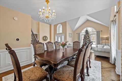 Tiny photo for 970 Waterside Court, Aurora, IL 60502 (MLS # 12492687)