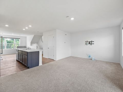 Tiny photo for 1533 Yosemite Way, Pingree Grove, IL 60140 (MLS # 12491124)