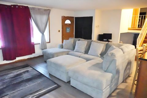 Tiny photo for 215 Hawthorne Circle, Joliet, IL 60433 (MLS # 12540060)