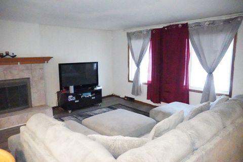 Tiny photo for 215 Hawthorne Circle, Joliet, IL 60433 (MLS # 12540060)