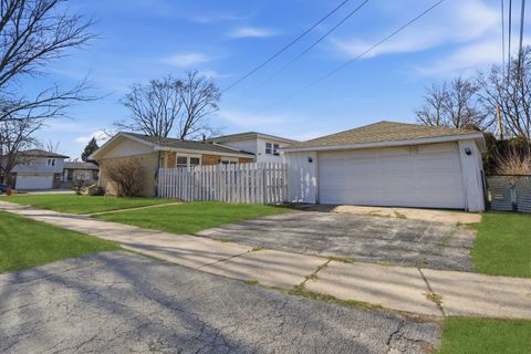Tiny photo for 17107 Evans Drive, South Holland, IL 60473 (MLS # 12591882)