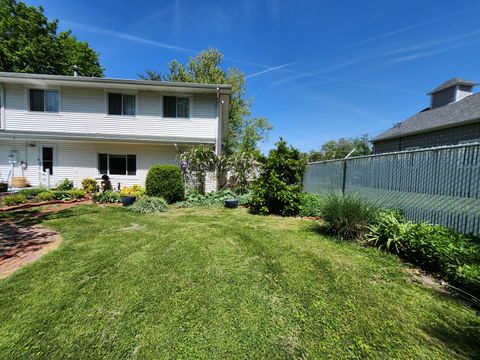 Tiny photo for 766 Fairfield Road, Mt Vernon, IL 62864 (MLS # 12623650)
