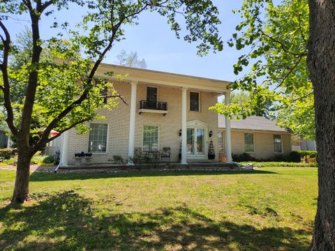 Photo of 766 Fairfield Road, Mt Vernon, IL 62864 (MLS # 12623650)