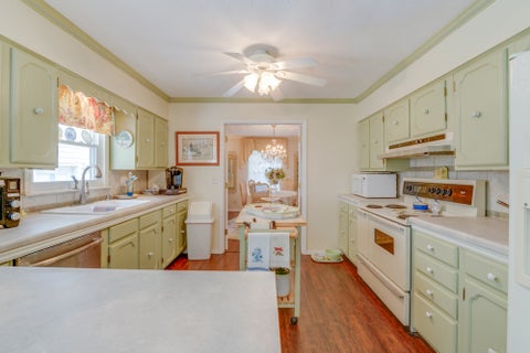 Tiny photo for 766 Fairfield Road, Mt Vernon, IL 62864 (MLS # 12623650)