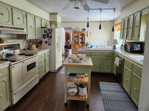 Tiny photo for 766 Fairfield Road, Mt Vernon, IL 62864 (MLS # 12623650)