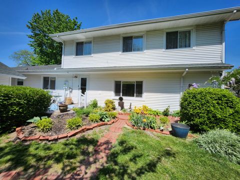 Tiny photo for 766 Fairfield Road, Mt Vernon, IL 62864 (MLS # 12623650)