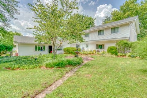 Tiny photo for 766 Fairfield Road, Mt Vernon, IL 62864 (MLS # 12623650)
