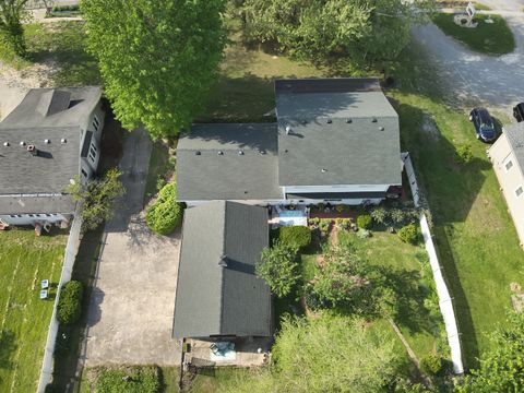 Tiny photo for 766 Fairfield Road, Mt Vernon, IL 62864 (MLS # 12623650)