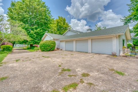 Tiny photo for 766 Fairfield Road, Mt Vernon, IL 62864 (MLS # 12623650)