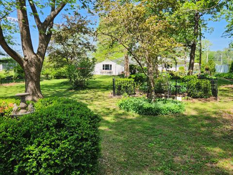 Tiny photo for 766 Fairfield Road, Mt Vernon, IL 62864 (MLS # 12623650)