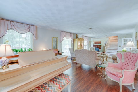 Tiny photo for 766 Fairfield Road, Mt Vernon, IL 62864 (MLS # 12623650)