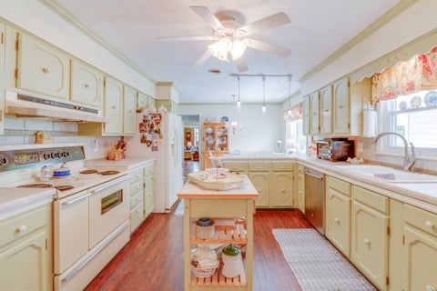 Tiny photo for 766 Fairfield Road, Mt Vernon, IL 62864 (MLS # 12623650)