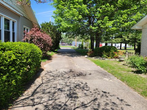 Tiny photo for 766 Fairfield Road, Mt Vernon, IL 62864 (MLS # 12623650)