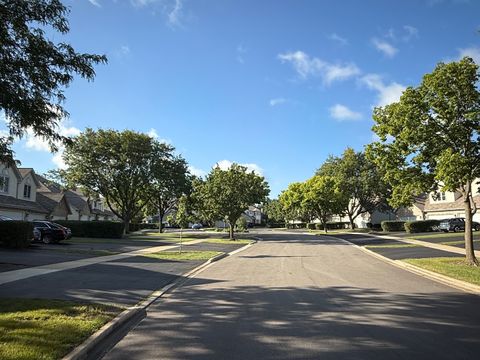 Tiny photo for 5431 Ashbrook Place, Downers Grove, IL 60515 (MLS # 12396679)