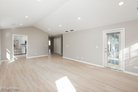 Tiny photo for 5431 Ashbrook Place, Downers Grove, IL 60515 (MLS # 12396679)