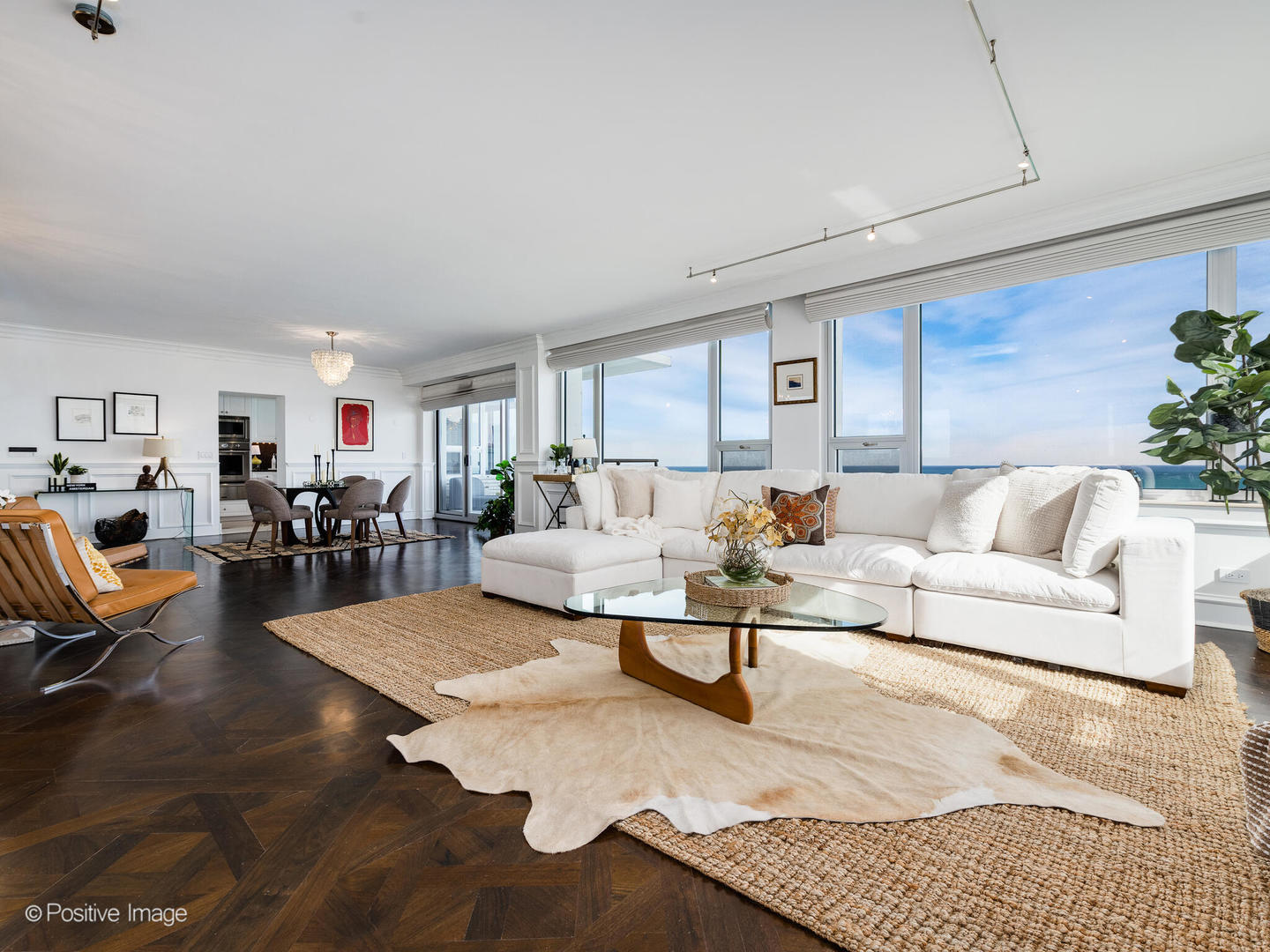 1300 N Lake Shore Drive 21A