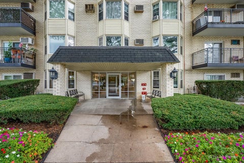 Tiny photo for 5506 Lincoln Avenue #A411, Morton Grove, IL 60053 (MLS # 12784748)