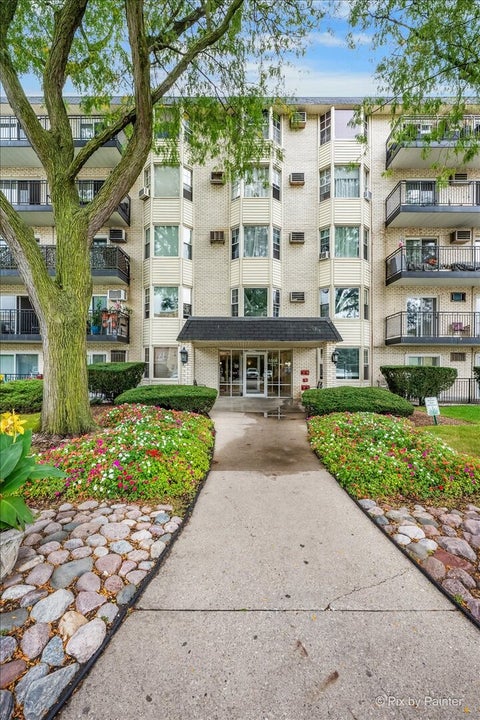 Tiny photo for 5506 Lincoln Avenue #A411, Morton Grove, IL 60053 (MLS # 12784748)