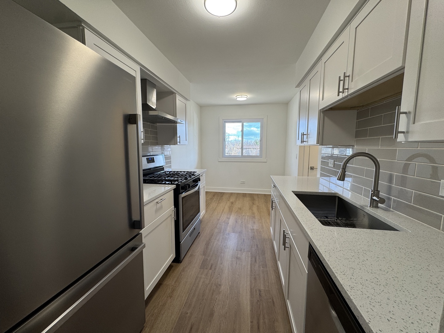 633 Dulles Road B