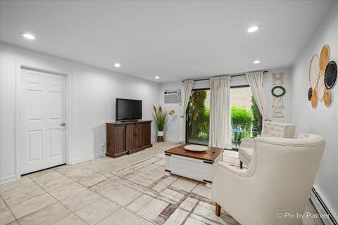 Tiny photo for 520 E Main Street #1C, Barrington, IL 60010 (MLS # 12719464)