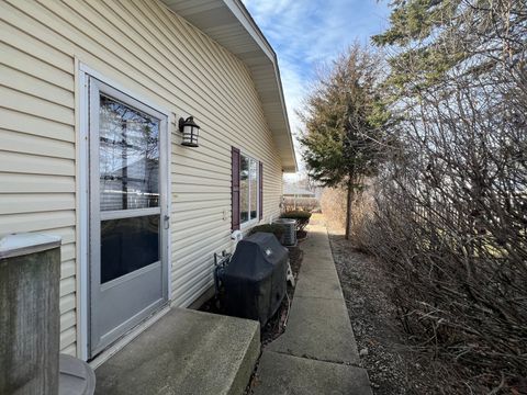 Tiny photo for 1418 Bladon Road, Schaumburg, IL 60195 (MLS # 12577574)