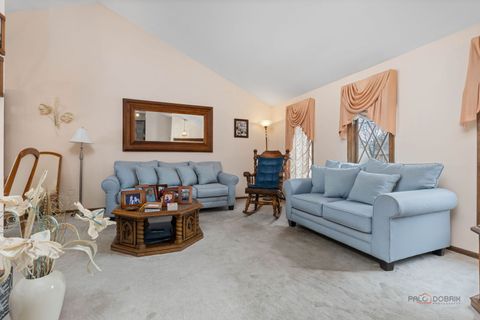 Tiny photo for 1124 N Anvil Court, Addison, IL 60101 (MLS # 12607221)