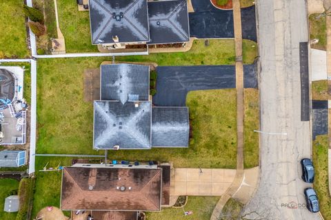 Tiny photo for 1124 N Anvil Court, Addison, IL 60101 (MLS # 12607221)