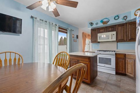 Tiny photo for 1124 N Anvil Court, Addison, IL 60101 (MLS # 12607221)