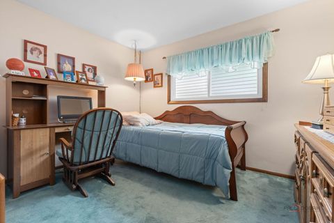 Tiny photo for 1124 N Anvil Court, Addison, IL 60101 (MLS # 12607221)