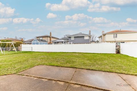 Tiny photo for 1124 N Anvil Court, Addison, IL 60101 (MLS # 12607221)