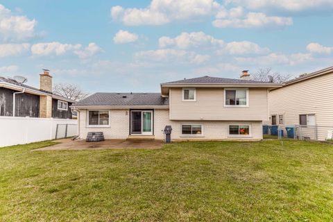 Tiny photo for 1124 N Anvil Court, Addison, IL 60101 (MLS # 12607221)