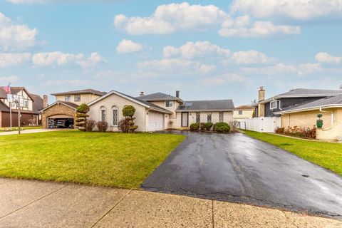 Tiny photo for 1124 N Anvil Court, Addison, IL 60101 (MLS # 12607221)