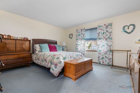 Tiny photo for 1124 N Anvil Court, Addison, IL 60101 (MLS # 12607221)