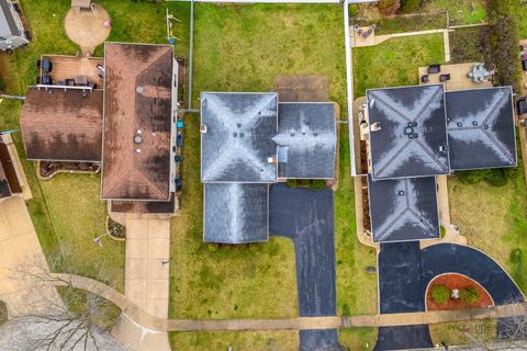 Tiny photo for 1124 N Anvil Court, Addison, IL 60101 (MLS # 12607221)
