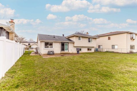 Tiny photo for 1124 N Anvil Court, Addison, IL 60101 (MLS # 12607221)
