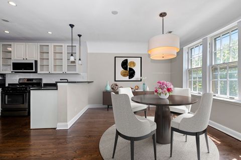 Tiny photo for 344 S MAPLE Avenue #3B, Oak Park, IL 60302 (MLS # 12443025)