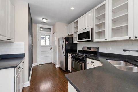 Tiny photo for 344 S MAPLE Avenue #3B, Oak Park, IL 60302 (MLS # 12443025)